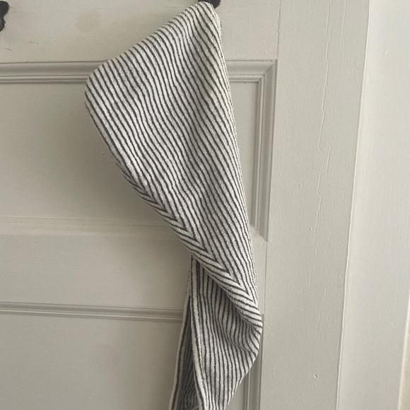 Bemakai Manta Hair Wrap - Picture 1 of 3
